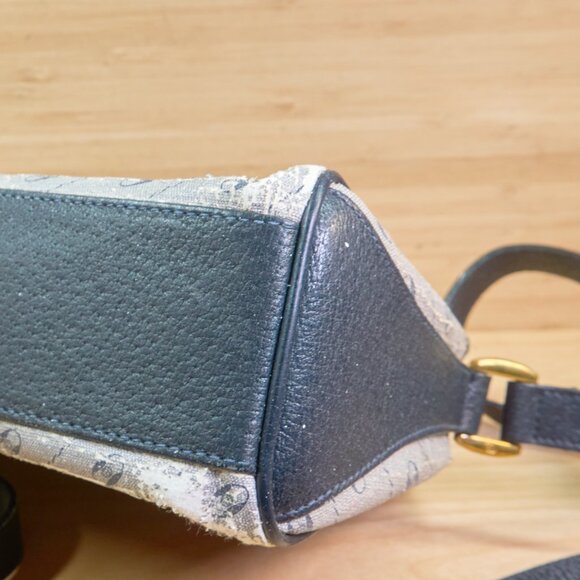 Vintage GUCCI Accessory Collection Collectible Crossbody Bag, Made in Italy - Picture 13 of 16